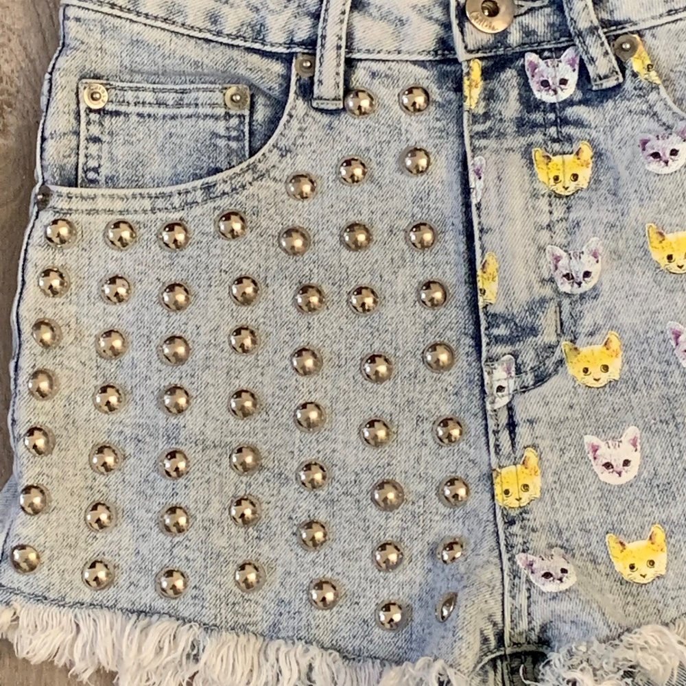 ChiOle Denim Jeans Studs and Kitties - Picture 4 of 9